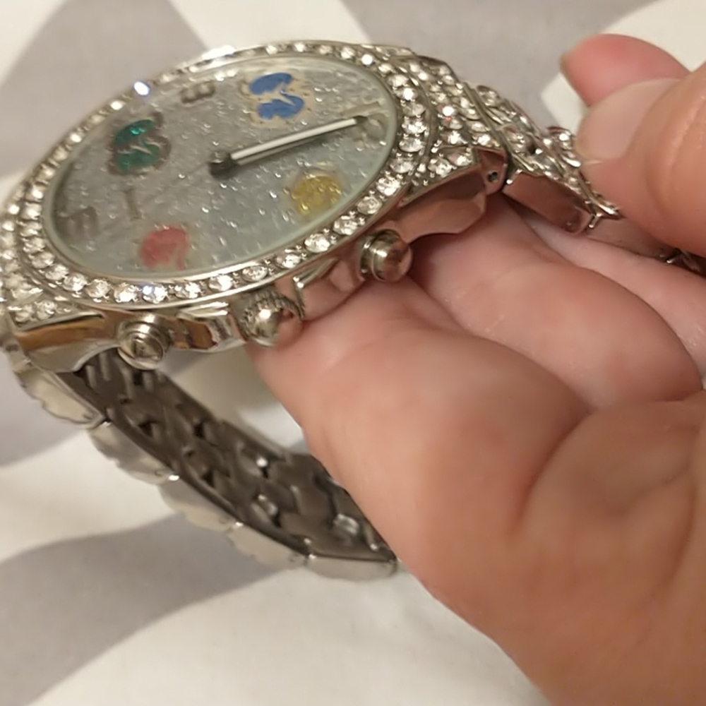 Beautiful Quartz Silver Crystal Watch! - Picture 8 of 13
